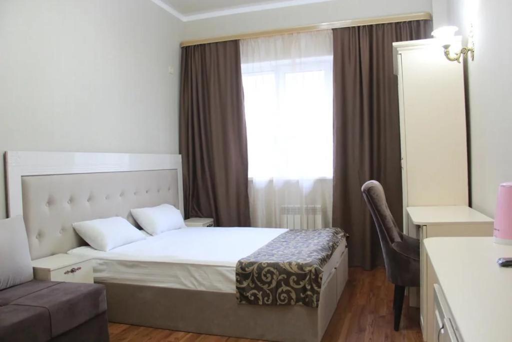 Gold Boutique Hotel Almati Kültér fotó