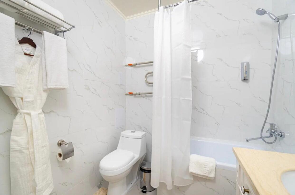 Gold Boutique Hotel Almati Kültér fotó